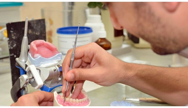 Choosing the Right Family Dentist: A Guide for Parents